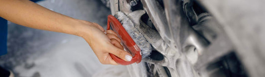 HOW TO CLEAN TIRES & WHEELS AT HOME