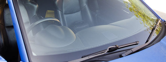 How To Easily Clean Your Car Window