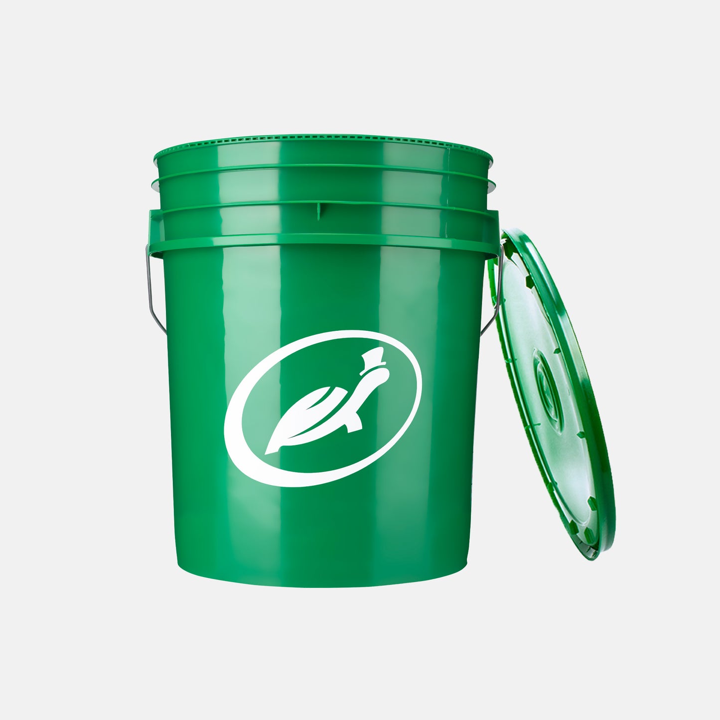 Turtle Wax 5-gallon green bucket. Includes a gray dirt trap insert and a matching green lid. Perfect for auto detailing.